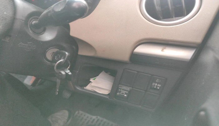2017 Maruti Wagon R 1.0 LXI, CNG, Manual, 72,967 km, interior