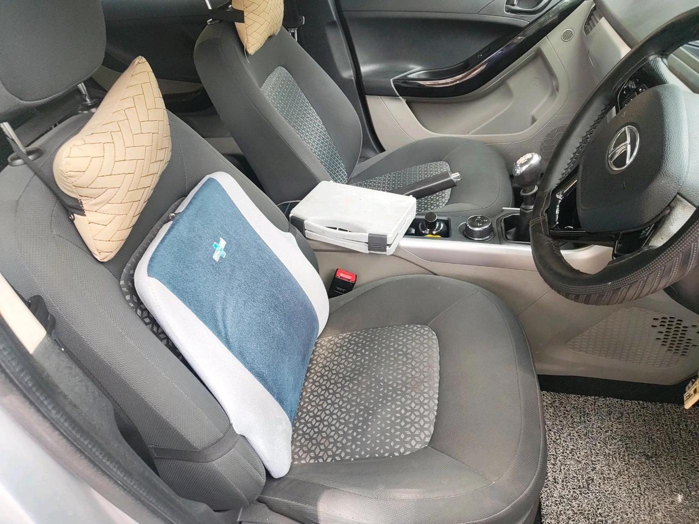 2018 Tata NEXON XM PETROL, Petrol, Manual, 41,302 km, interior