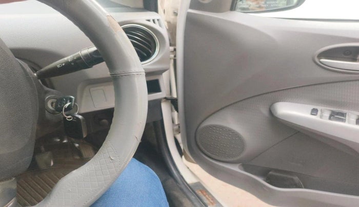 2011 Toyota Etios V, Petrol, Manual, 1,58,505 km, interior