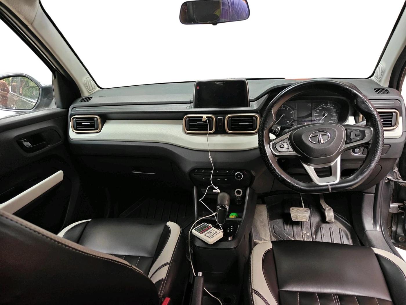 2022 Tata PUNCH ACCOMPLISHED AMT, Petrol, Automatic, 90,112 km, interior