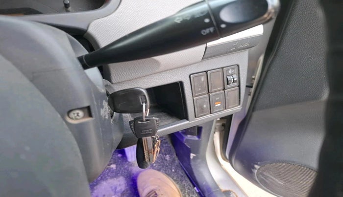 2012 Maruti Wagon R 1.0 LXI, Petrol, Manual, 79,903 km, interior