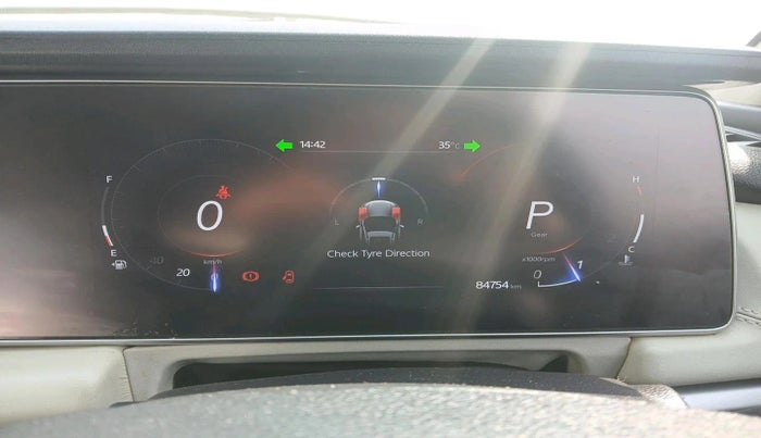 2022 Mahindra XUV700 AX 5 P AT 5 STR, Petrol, Automatic, 84,754 km, interior