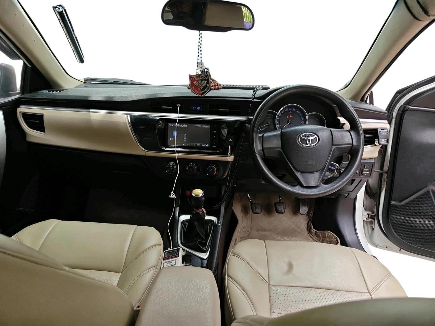 2015 Toyota Corolla Altis JS PETROL, Petrol, Manual, 87,621 km, interior