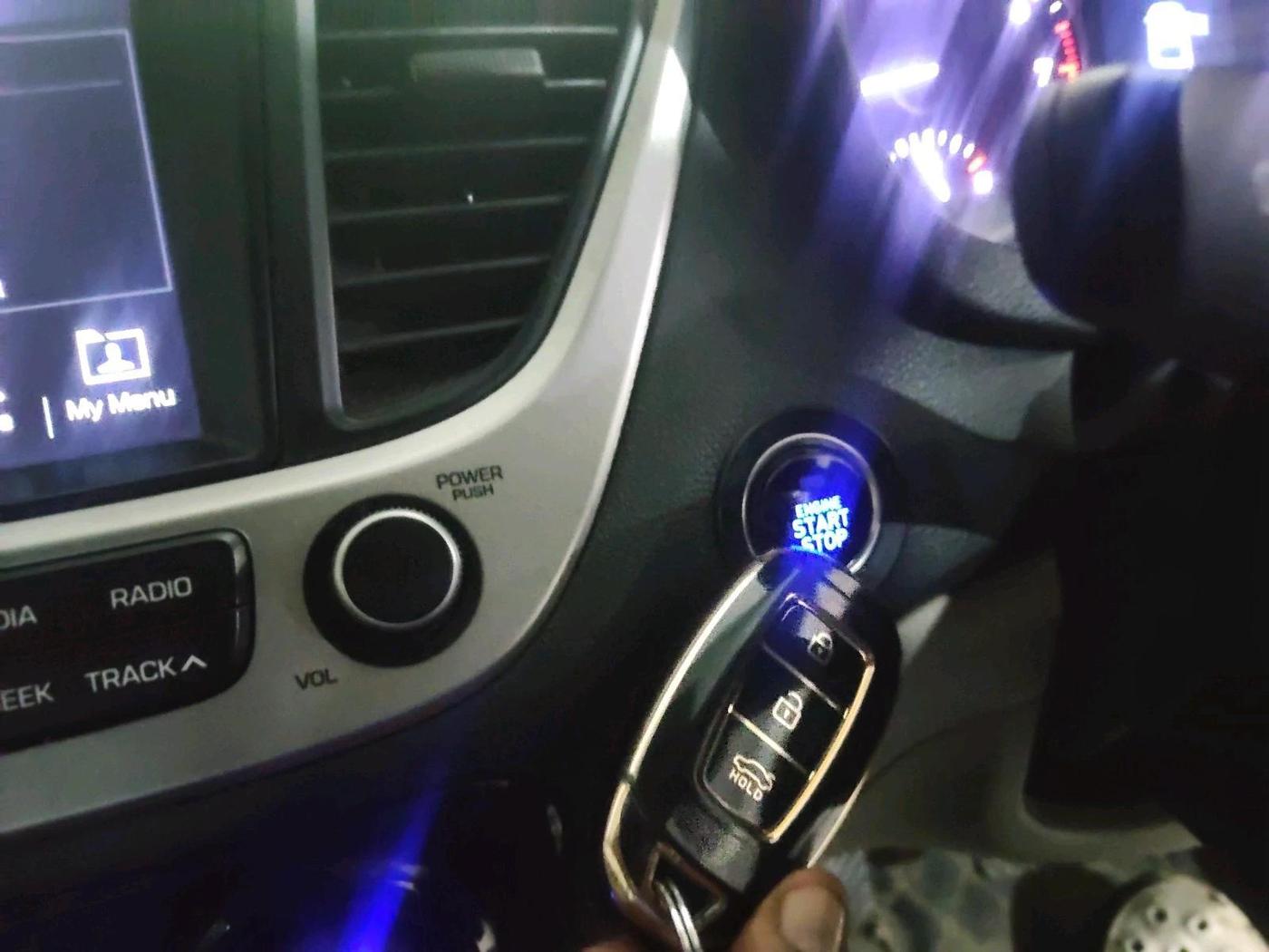 2019 Hyundai Verna 1.6 VTVT SX, Petrol, Manual, 81,245 km, interior