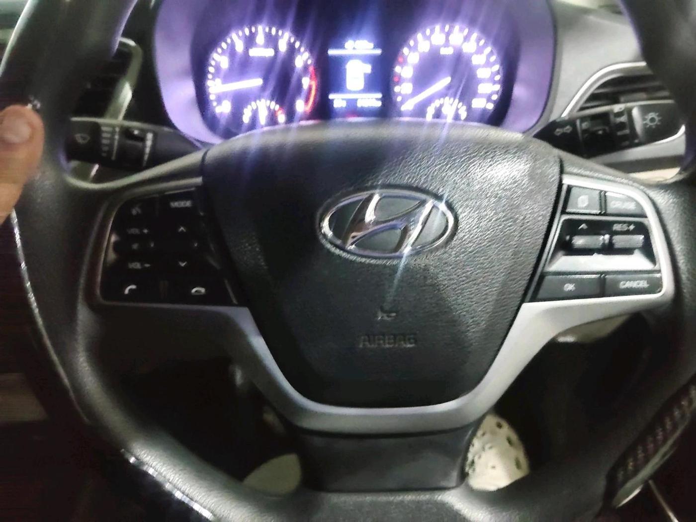2019 Hyundai Verna 1.6 VTVT SX, Petrol, Manual, 81,245 km, interior