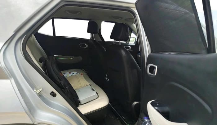 2023 Hyundai VENUE S(O) 1.2, Petrol, Manual, 32,220 km, interior