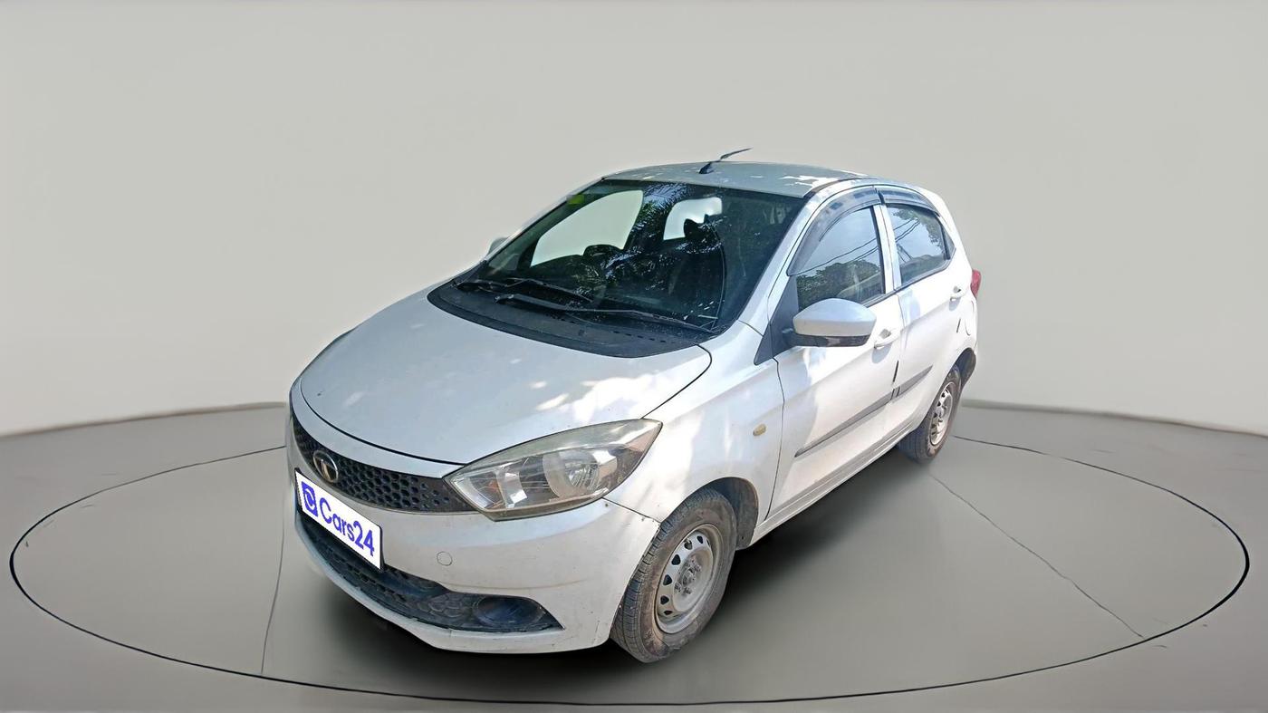 2018 Tata Tiago XM PETROL, Petrol, Manual, 1,04,016 km, exterior
