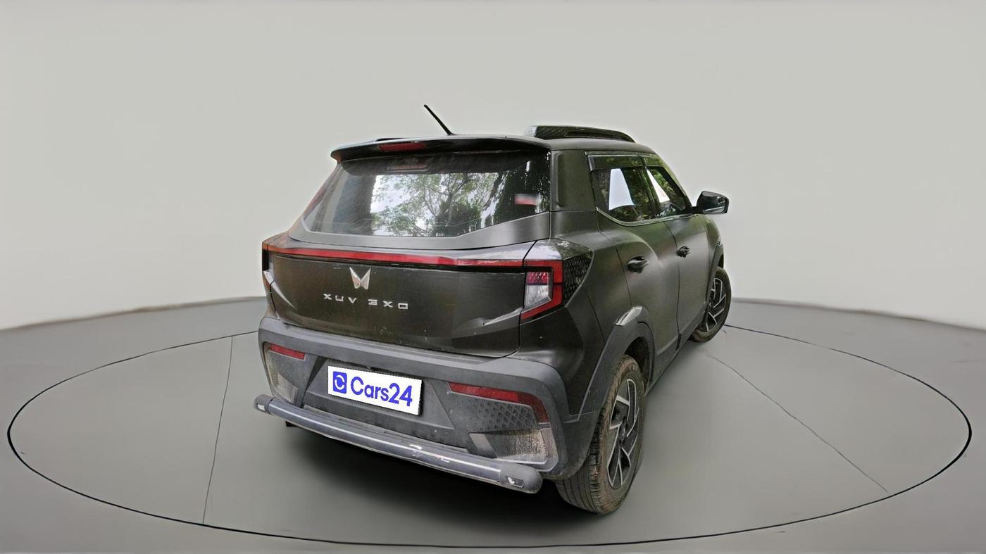 2024 Mahindra XUV 3XO MX1 1.2 L TCMPFi, Petrol, Manual, 7,707 km, exterior