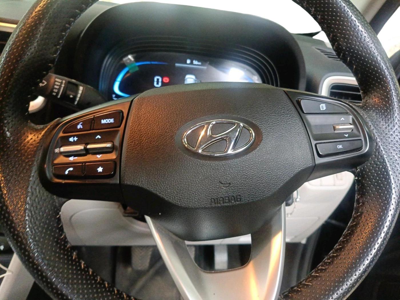 2025 Hyundai VENUE S Plus 1.2 Petrol MT, Petrol, Manual, 11,646 km, interior