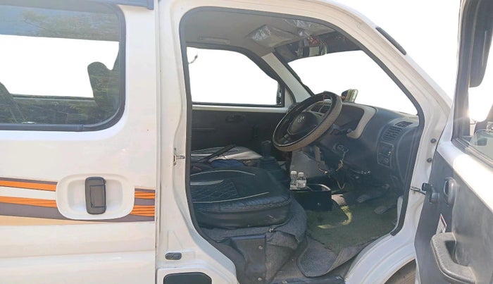 2022 Maruti Eeco 5 STR AC CNG (O), CNG, Manual, 47,157 km, interior