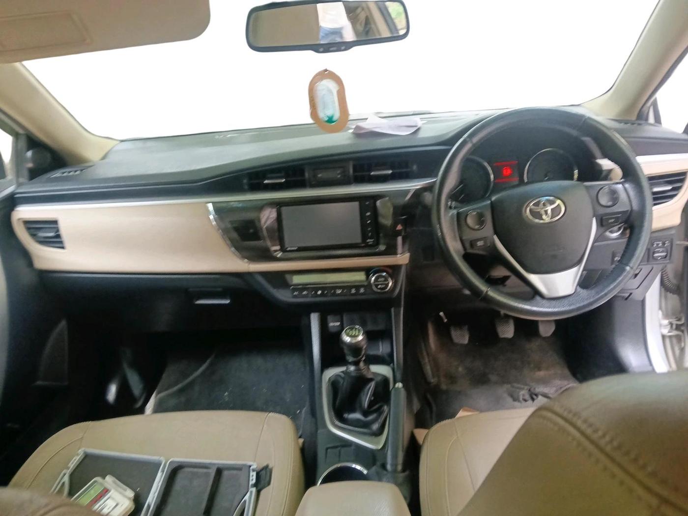 2015 Toyota Corolla Altis G PETROL, Petrol, Manual, 70,314 km, interior