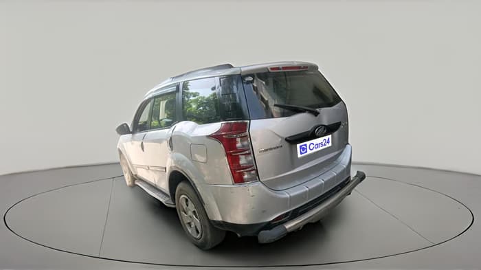 2016 Mahindra XUV500 W6 1.99, Diesel, Manual, 1,35,418 km, exterior