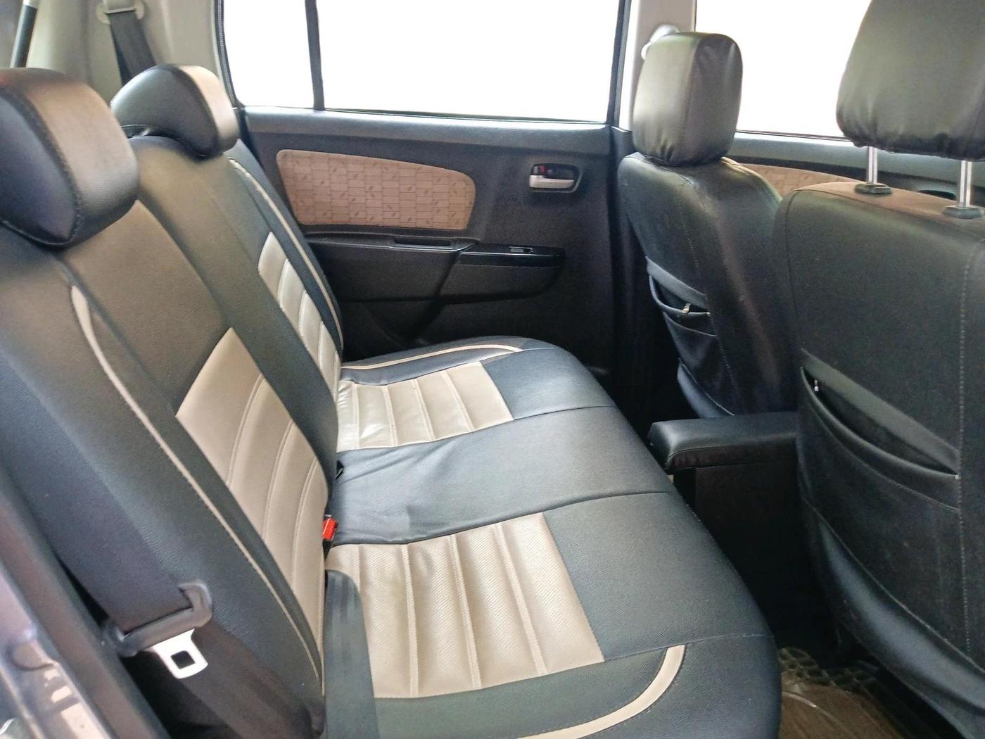 2017 Maruti Wagon R 1.0 VXI, Petrol, Manual, 17,658 km, interior