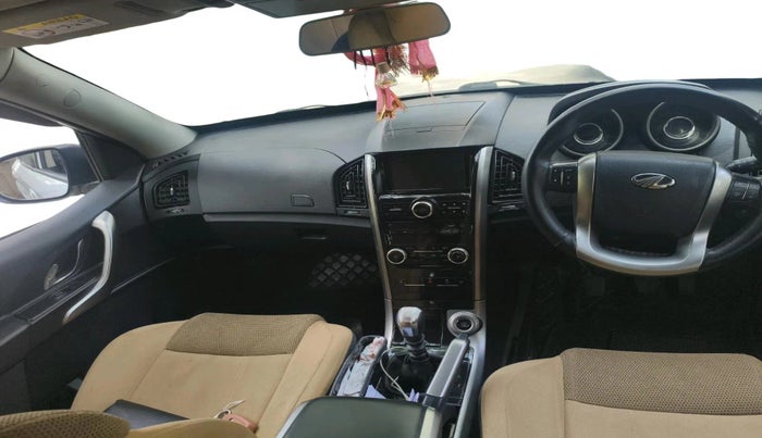 2018 Mahindra XUV500 W7, Diesel, Manual, 62,612 km, interior