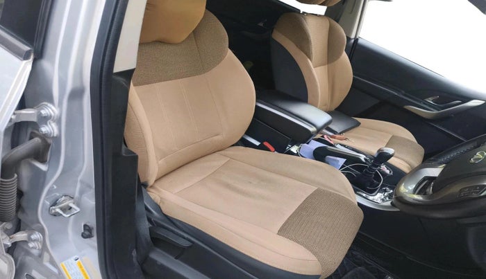 2018 Mahindra XUV500 W7, Diesel, Manual, 62,612 km, interior