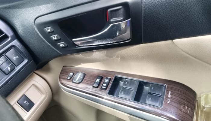 2016 Toyota Camry HYBRID, Hybrid, Automatic, 94,842 km, interior