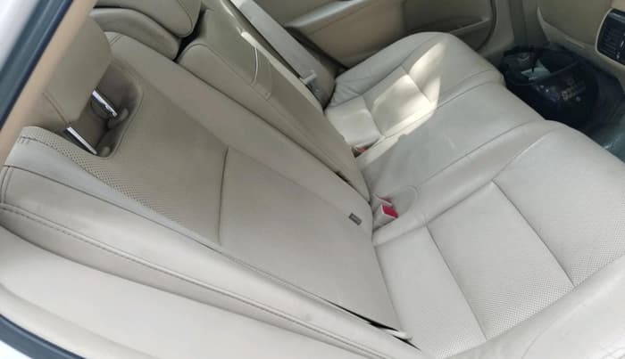 2016 Toyota Camry HYBRID, Hybrid, Automatic, 94,842 km, interior