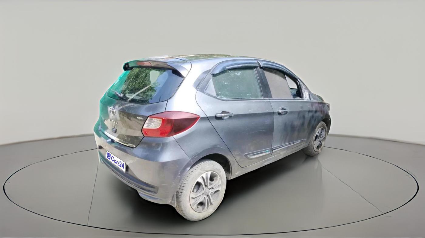 2022 Tata Tiago XZ PLUS CNG, CNG, Manual, 92,635 km, exterior