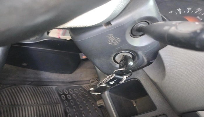 2011 Maruti Wagon R 1.0 LXI CNG, CNG, Manual, 1,13,539 km, interior