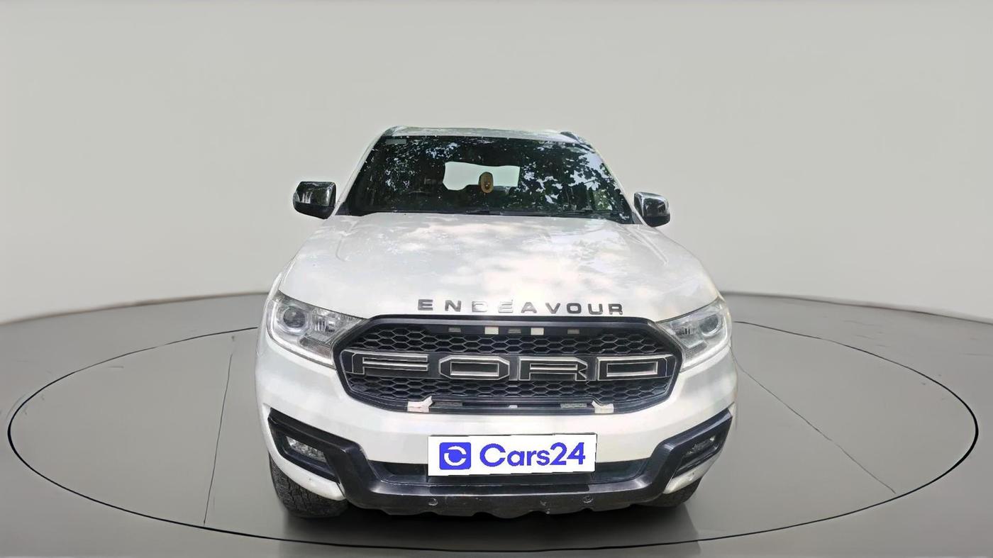 2017 Ford Endeavour TITANIUM 3.2 4X4 AT, Diesel, Automatic, 1,09,663 km, exterior