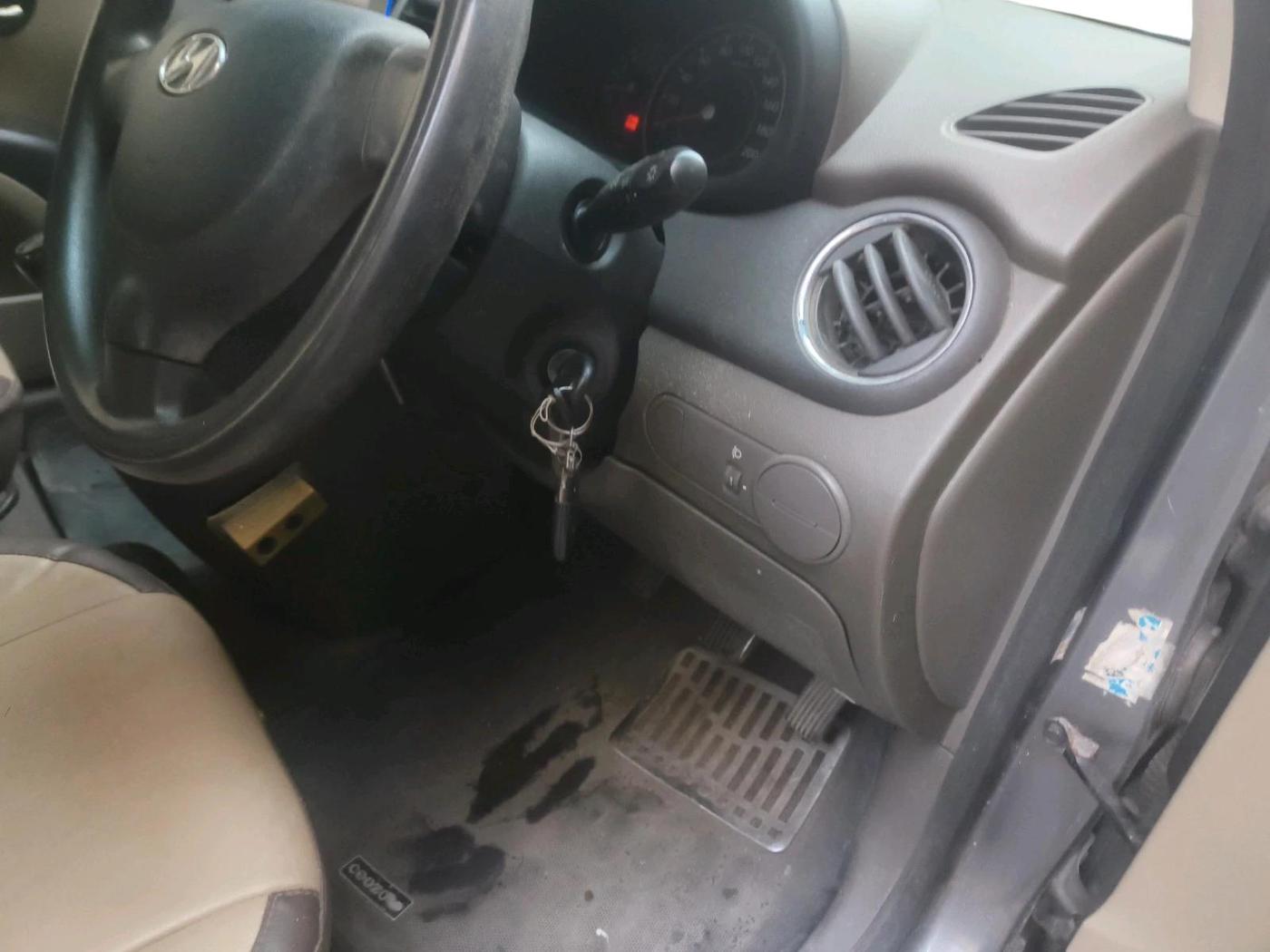 2012 Hyundai i10 MAGNA 1.2, Petrol, Manual, 32,281 km, interior