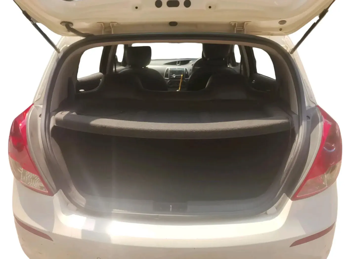 2012 Hyundai i20 MAGNA 1.2, Petrol, Manual, 90,356 km, exterior