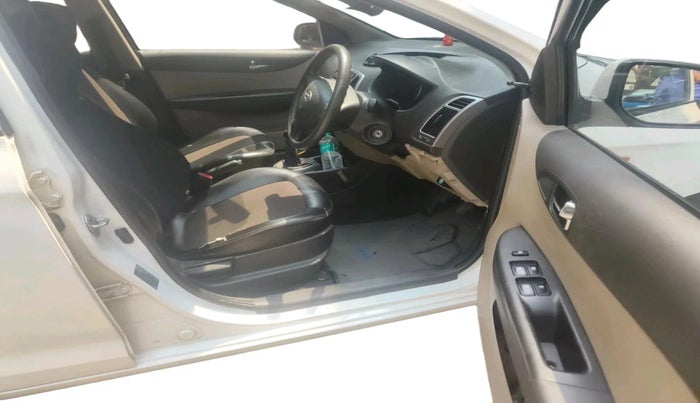 2012 Hyundai i20 MAGNA 1.2, Petrol, Manual, 90,356 km, interior