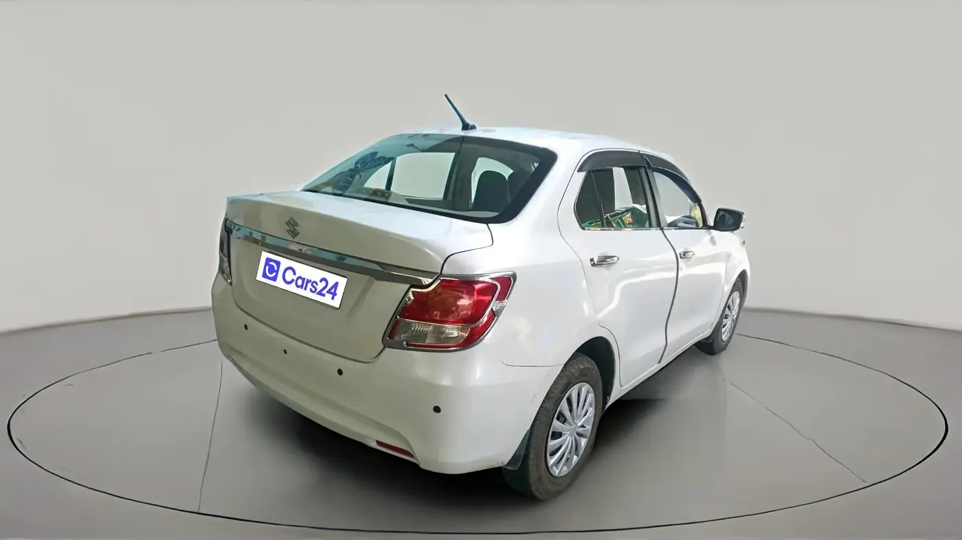 2018 Maruti Dzire LXI, CNG, Manual, 54,783 km, exterior