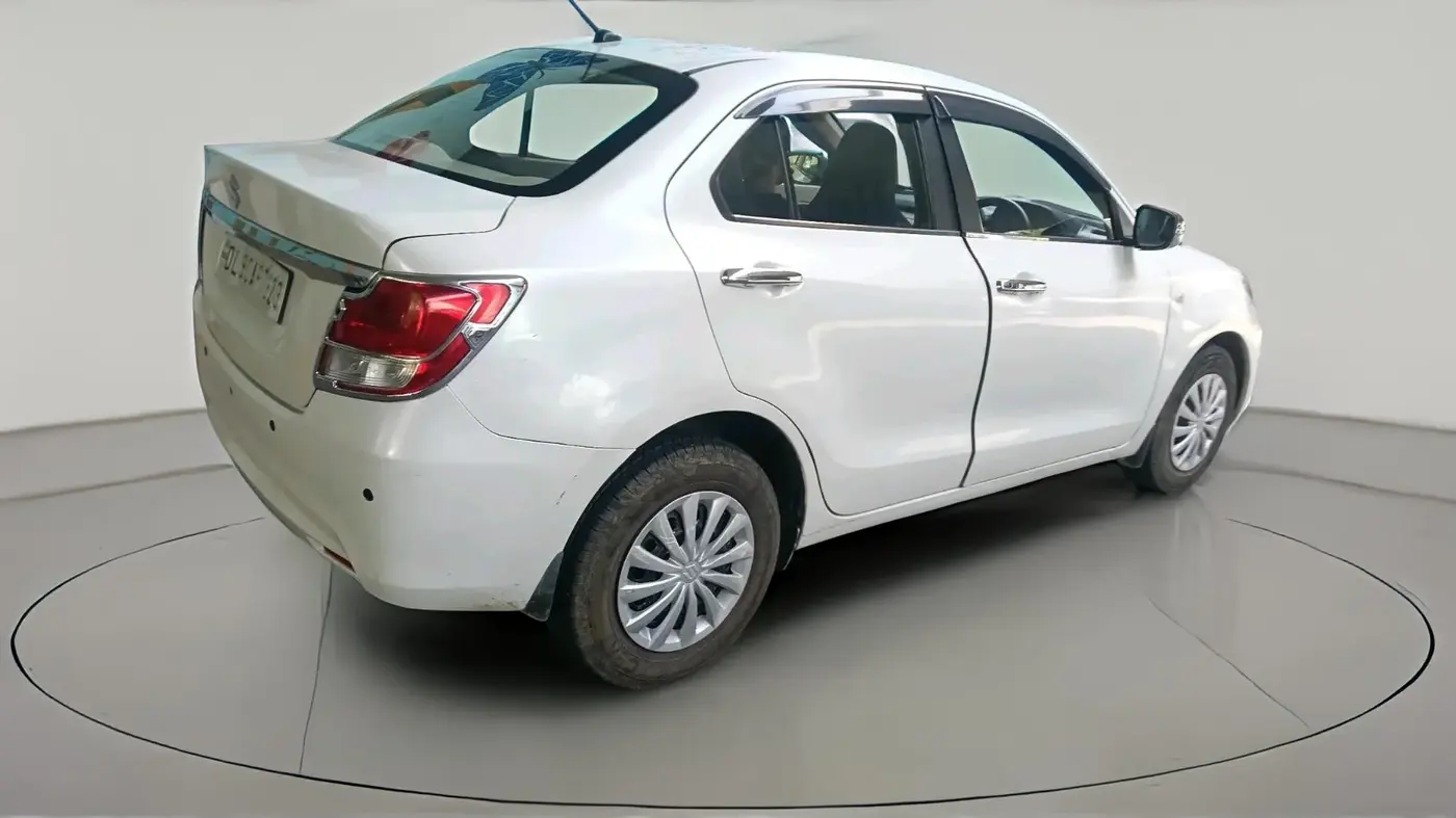 2018 Maruti Dzire LXI, CNG, Manual, 54,783 km, exterior