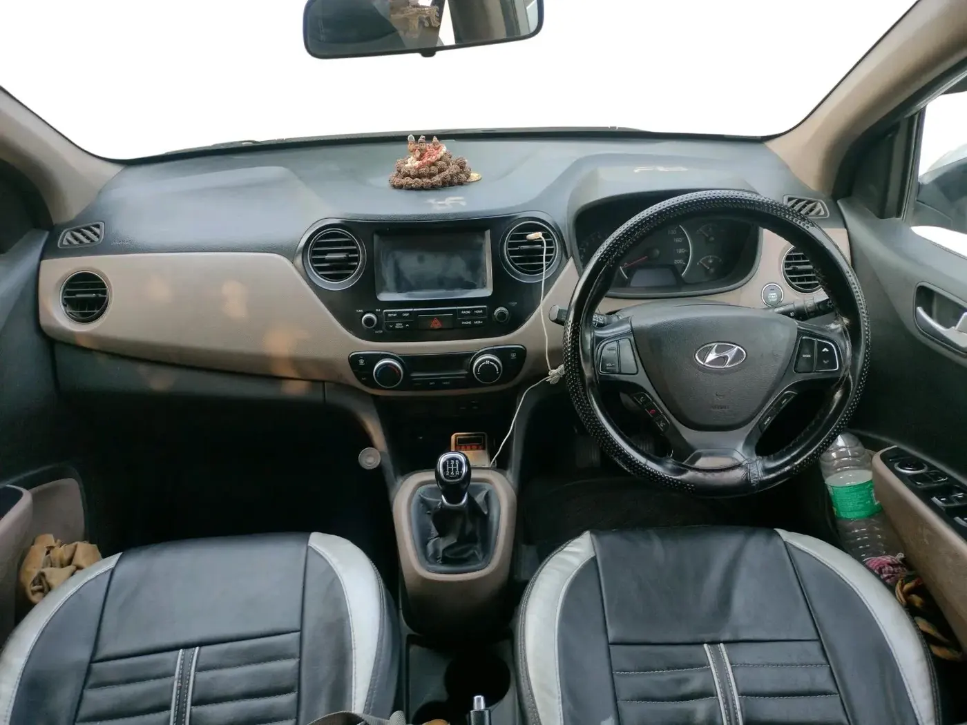2018 Hyundai Grand i10 ASTA 1.2 KAPPA VTVT, CNG, Manual, 1,46,710 km, interior