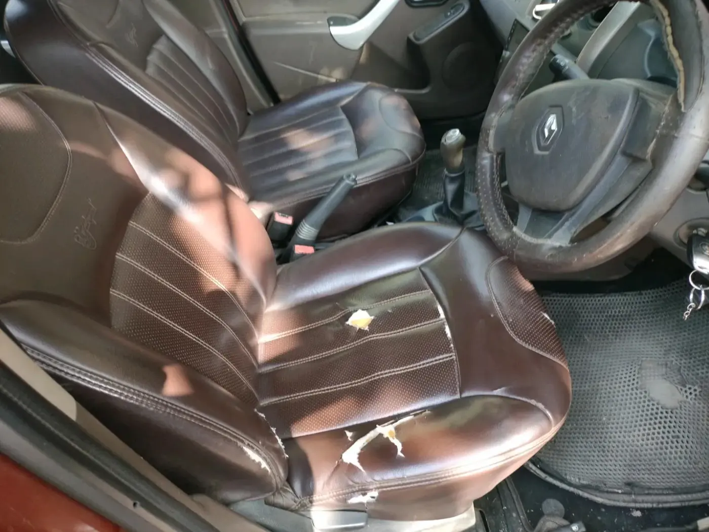 2016 Renault Duster 85 PS RXE DIESEL, Diesel, Manual, 1,17,036 km, interior