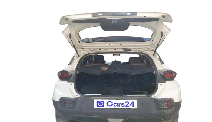 2024 Tata PUNCH PURE MT, Petrol, Manual, 31,792 km, exterior