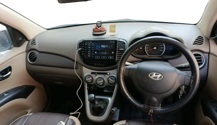 2014 Hyundai i10 SPORTZ 1.1, CNG, Manual, 78,500 km, interior