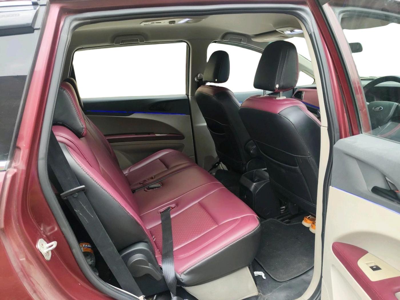 2019 Mahindra MARAZZO M2 8 STR, Diesel, Manual, 52,845 km, interior
