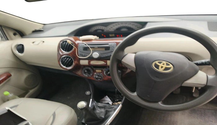 2012 Toyota Etios Liva V, Petrol, Manual, 53,724 km, interior