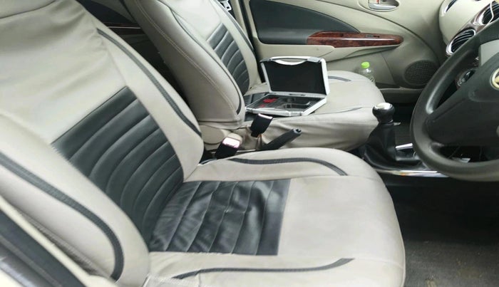 2012 Toyota Etios Liva V, Petrol, Manual, 53,724 km, interior