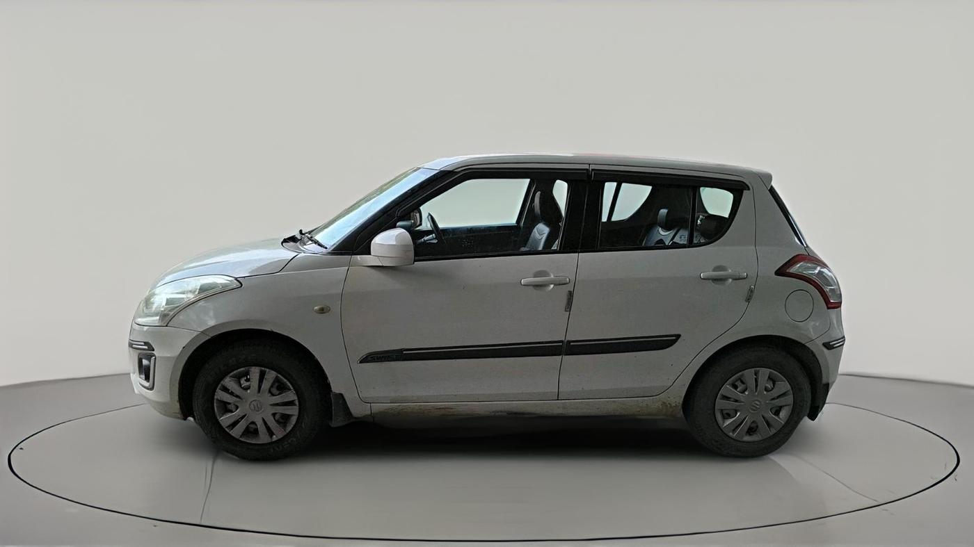 2017 Maruti Swift LXI (O), CNG, Manual, 1,38,543 km, exterior