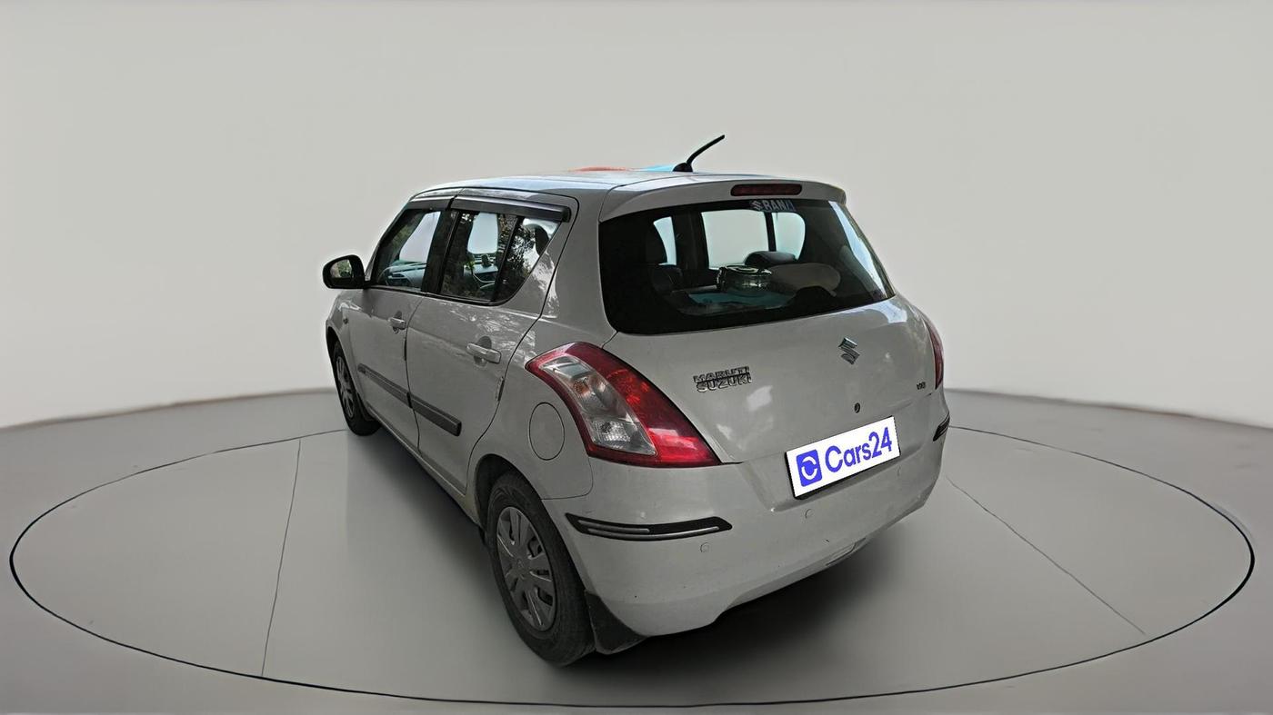 2017 Maruti Swift LXI (O), CNG, Manual, 1,38,543 km, exterior