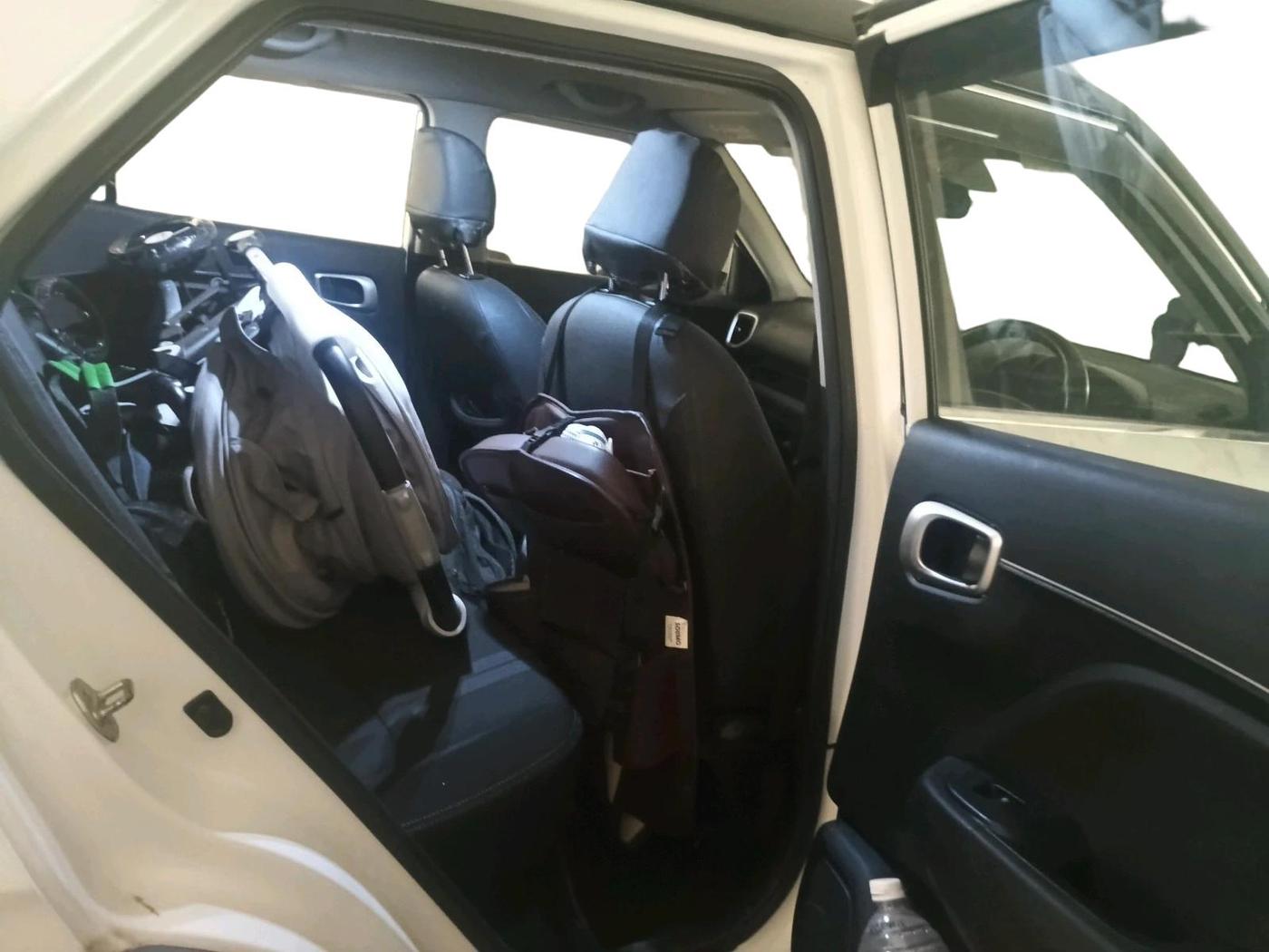 2020 Hyundai VENUE S 1.2, Petrol, Manual, 65,761 km, interior