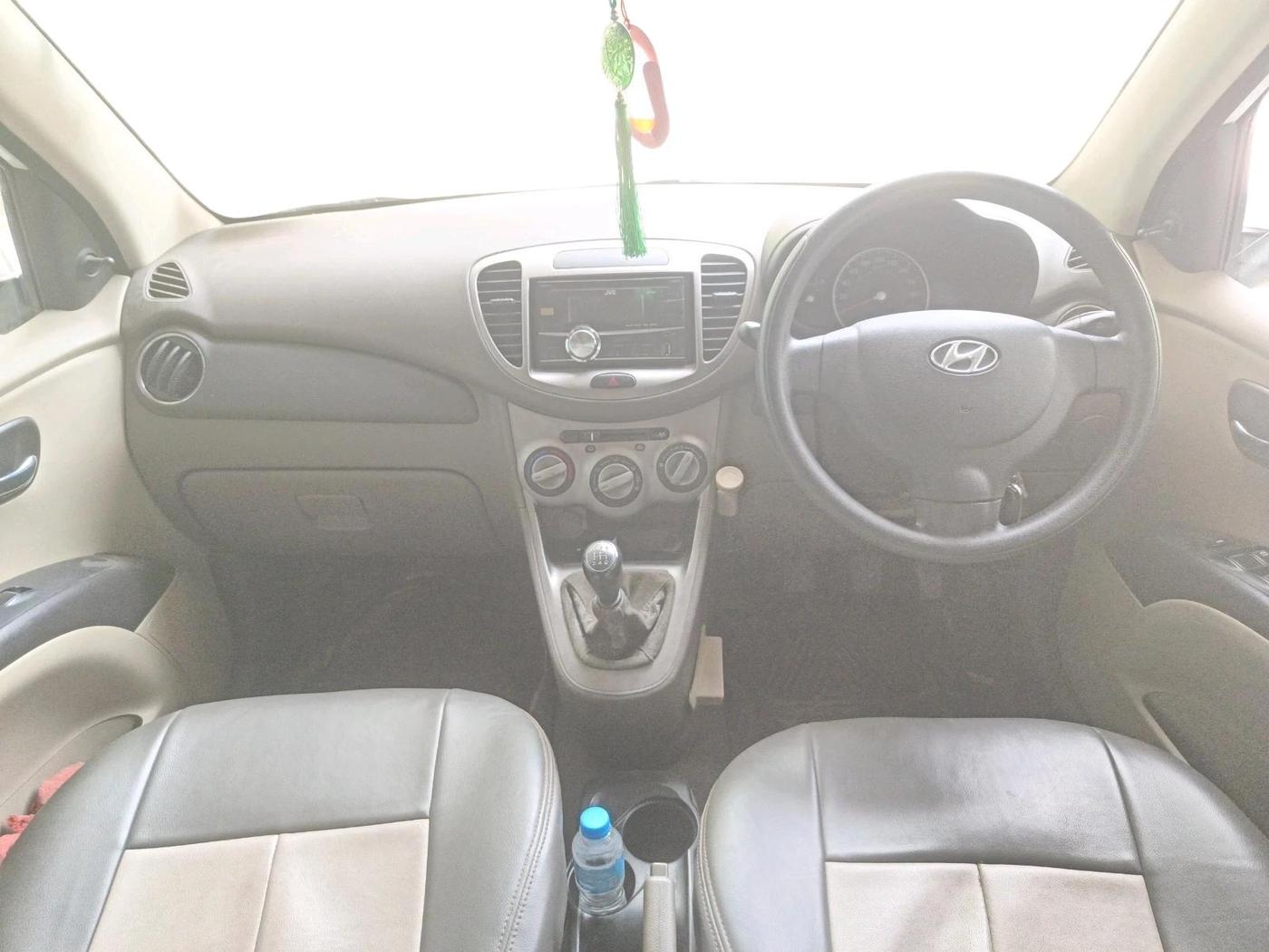 2012 Hyundai i10 MAGNA 1.1, Petrol, Manual, 60,554 km, interior