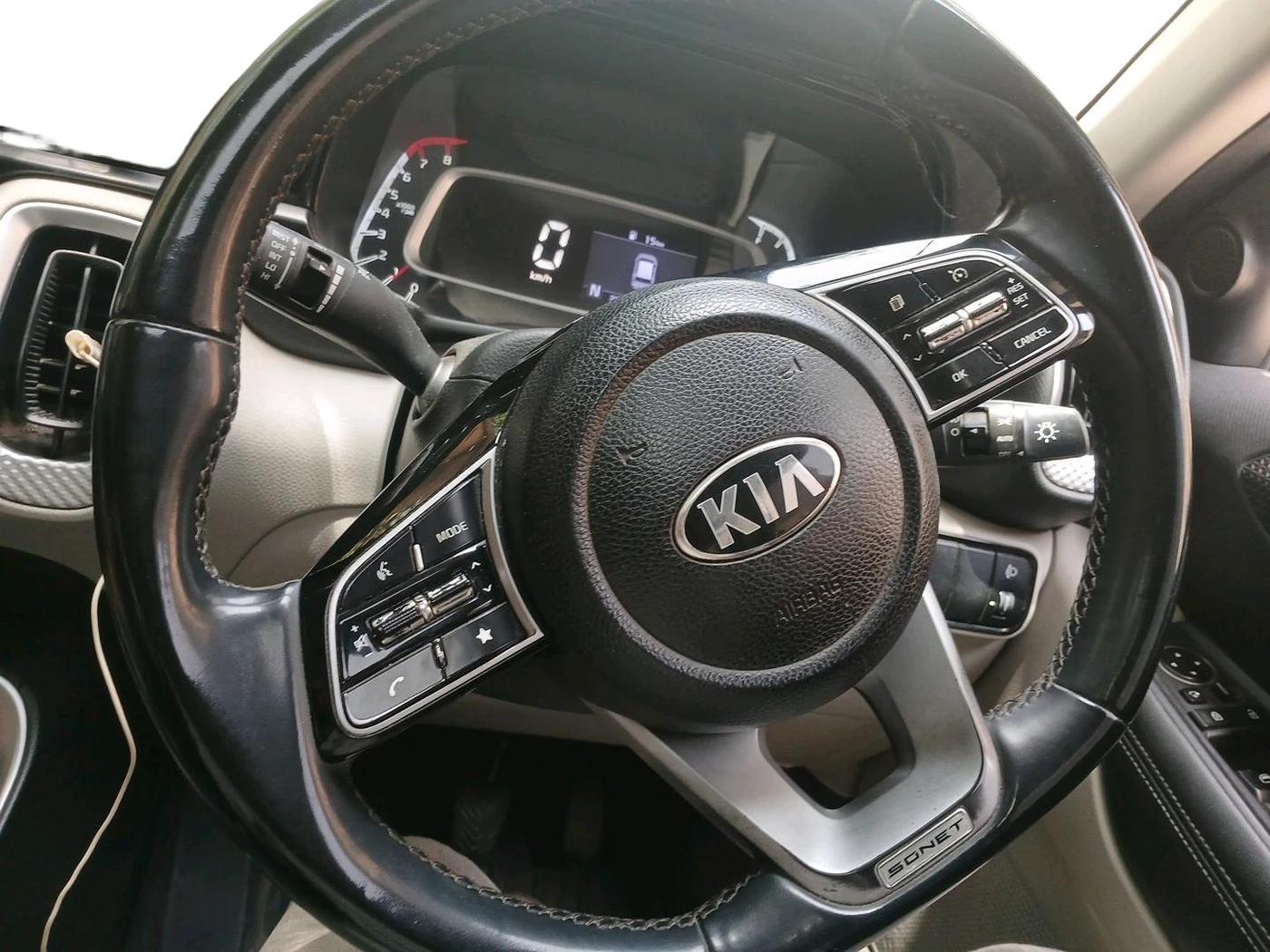 2020 KIA SONET HTX 1.0 IMT, Petrol, Manual, 66,165 km, interior