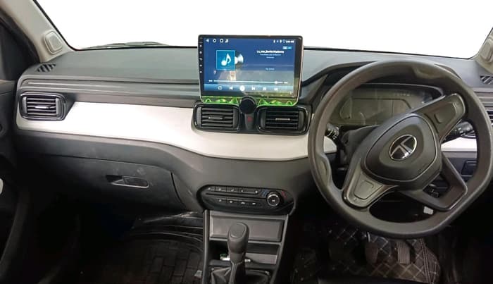 2024 Tata PUNCH PURE MT CNG, CNG, Manual, 16,711 km, interior