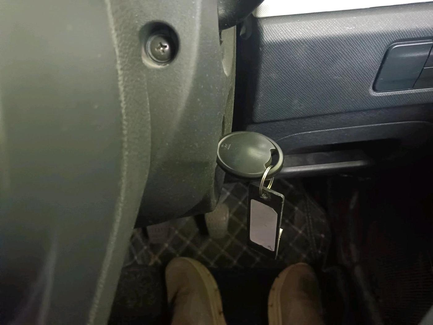 2024 Tata PUNCH PURE MT CNG, CNG, Manual, 16,711 km, interior
