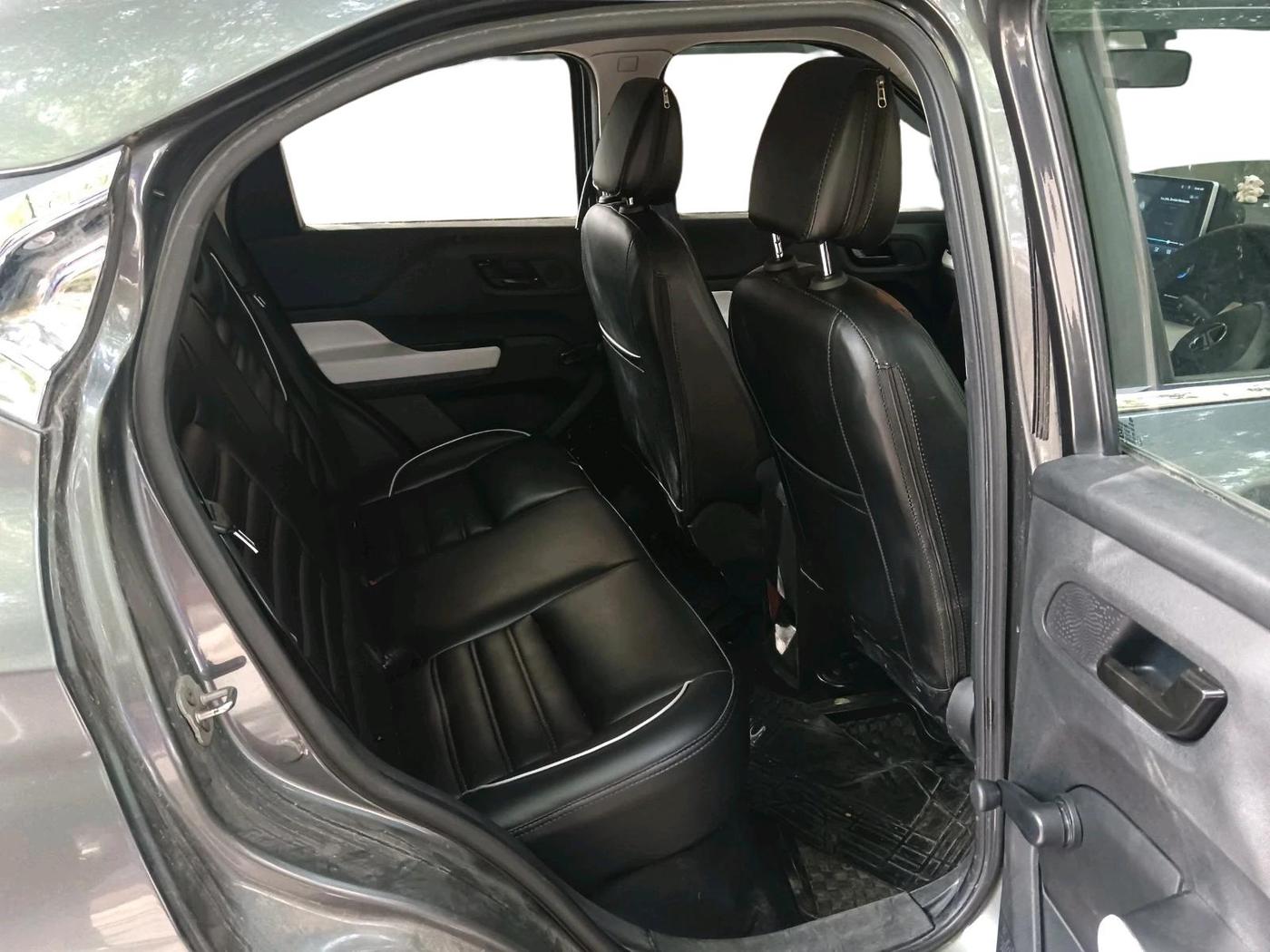 2024 Tata PUNCH PURE MT CNG, CNG, Manual, 16,711 km, interior