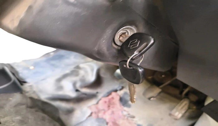 2011 Maruti Eeco 5 STR WITH A/C+HTR CNG, CNG, Manual, 2,60,212 km, interior