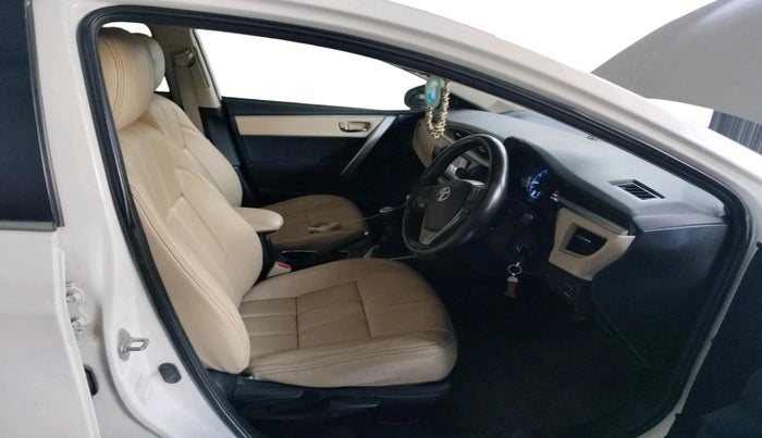 2015 Toyota Corolla Altis G PETROL, Petrol, Manual, 1,05,086 km, interior