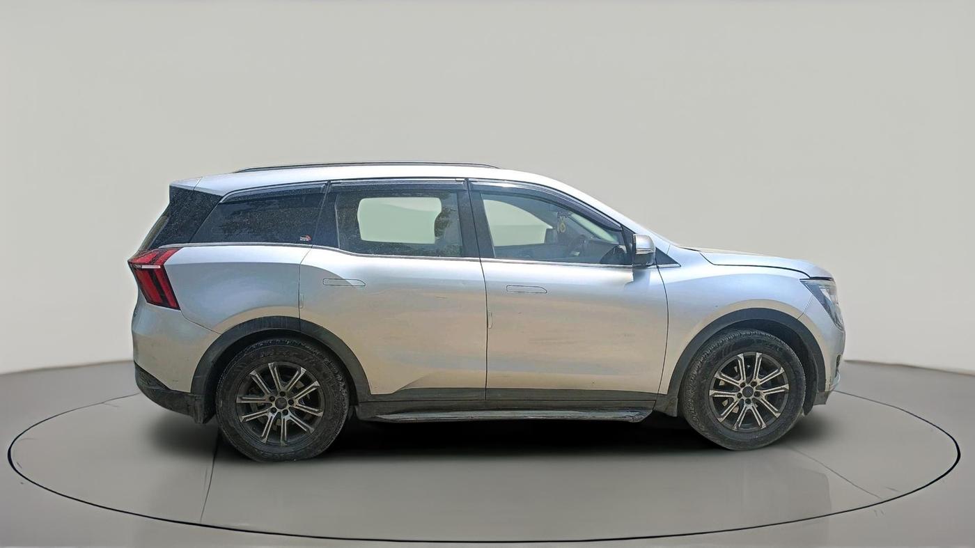 2021 Mahindra XUV700 AX 7 LUXURY D MT 7 STR, Diesel, Manual, 91,741 km, exterior
