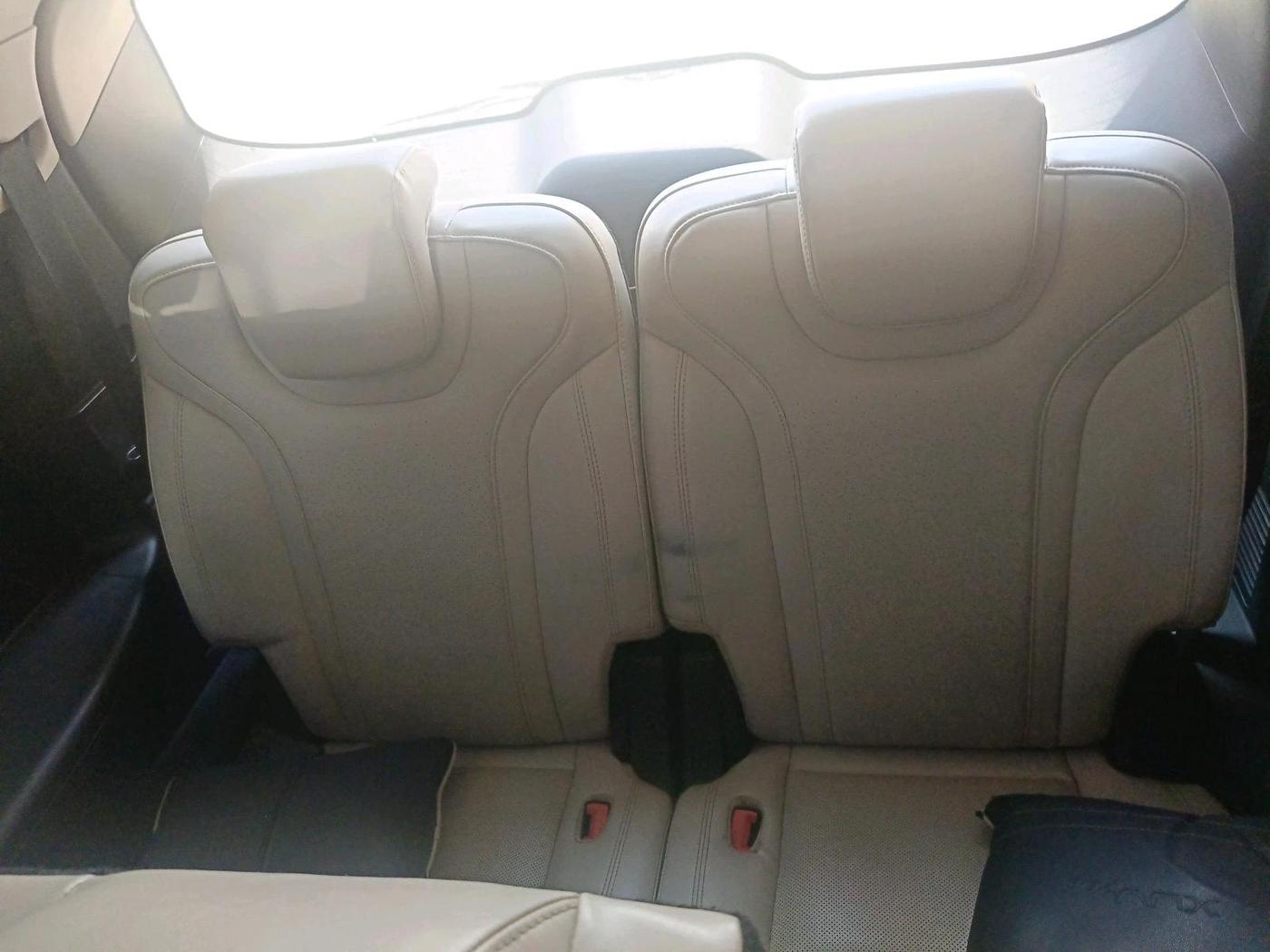 2021 Mahindra XUV700 AX 7 LUXURY D MT 7 STR, Diesel, Manual, 91,741 km, interior