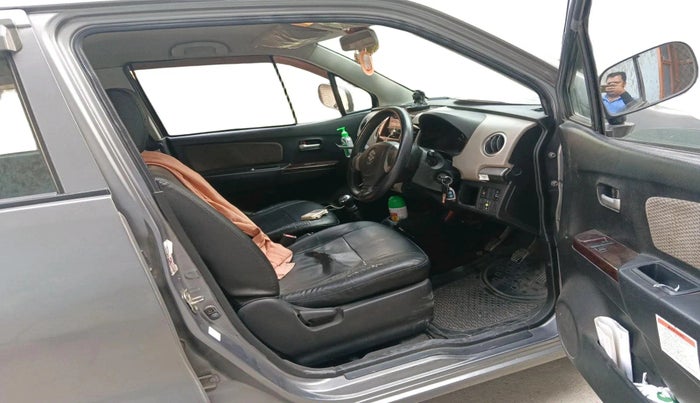 2016 Maruti Wagon R 1.0 LXI CNG, CNG, Manual, 2,51,723 km, interior