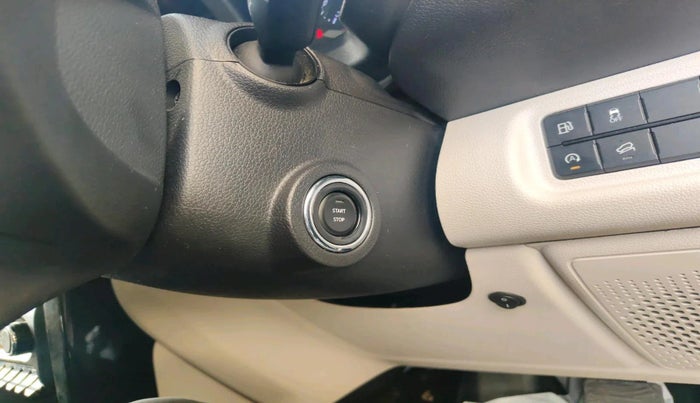 2025 Mahindra Thar Roxx MX3 Petrol AT 2WD, Petrol, Automatic, 5,567 km, interior